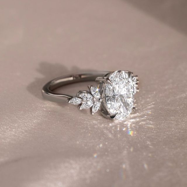 2.50 Carat Oval Cluster Ring In Platinum - Anastasia