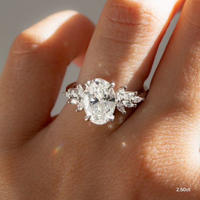 2.50 Carat Oval Cluster Ring In Platinum - Anastasia