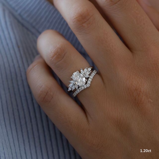 1.20 Carat Oval Cluster Ring In Platinum - Anastasia