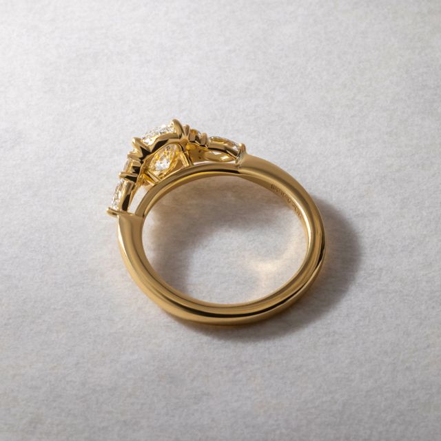 1.00 Carat Oval Trilogy Engagement Ring In Yellow Gold - Nanami