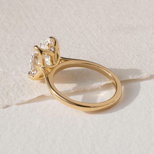 3.40 Carat Oval Solitaire Engagement Ring In Yellow Gold - Aerin