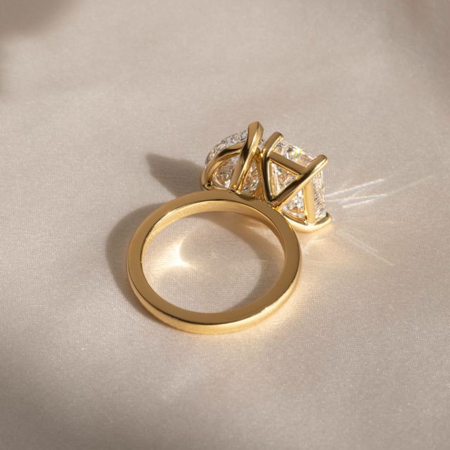 6 Carat Lab Grown Pear And Emerald Ring In Yellow Gold Ring- Toi Et Moi