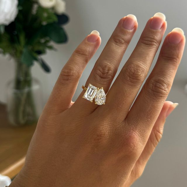 6 Carat Lab Grown Pear And Emerald Ring In Yellow Gold Ring- Toi Et Moi