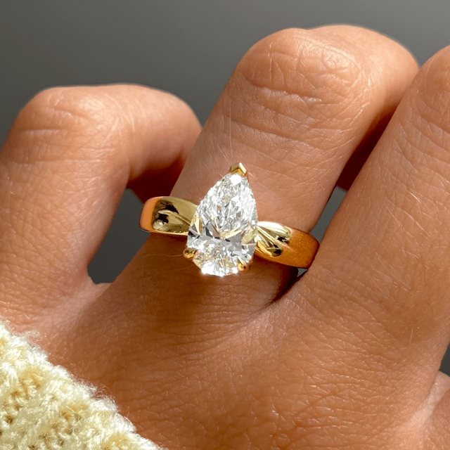 2 Carat Pear Solitaire Engagement Ring In Yellow Gold - Vri customised