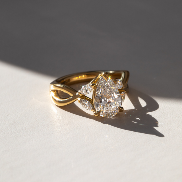 1.25 Carat Lab Grown Pear Diamond Ring In Yellow Gold - Vina