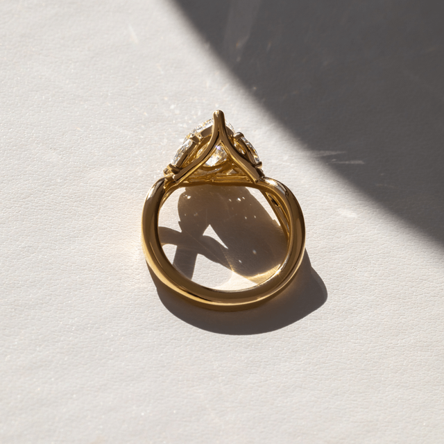 1.25 Carat Lab Grown Pear Diamond Ring In Yellow Gold - Vina