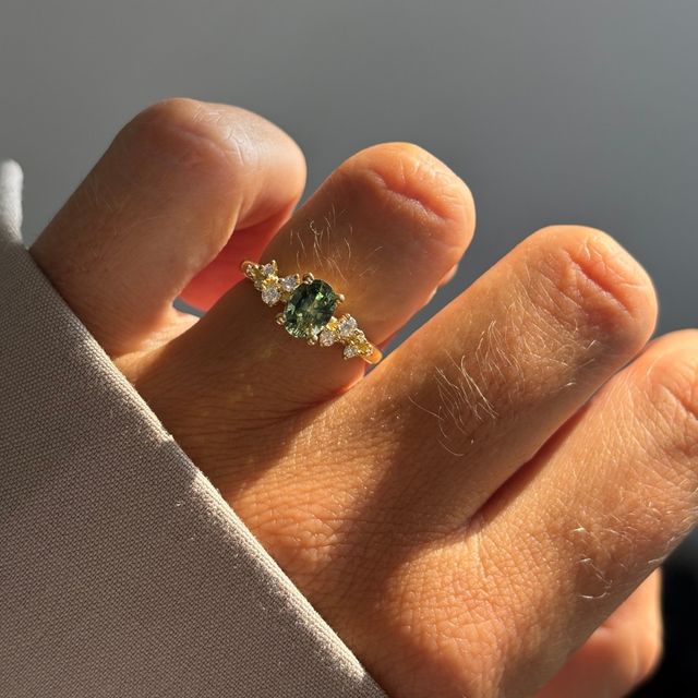1.13 Carat Oval Teal Sapphire Cluster Engagement Ring In Yellow Gold - Morning Star