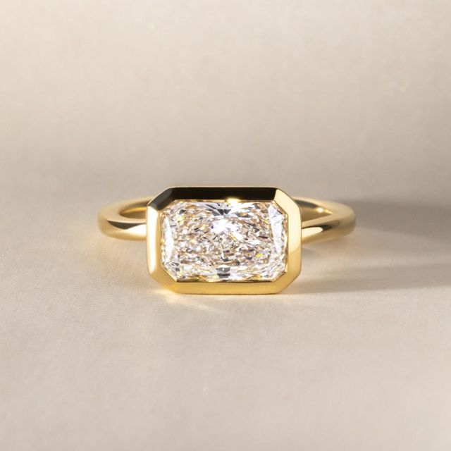 2.02 Carat Lab Grown Radiant Solitaire Engagement Ring In Yellow Gold - Sydney