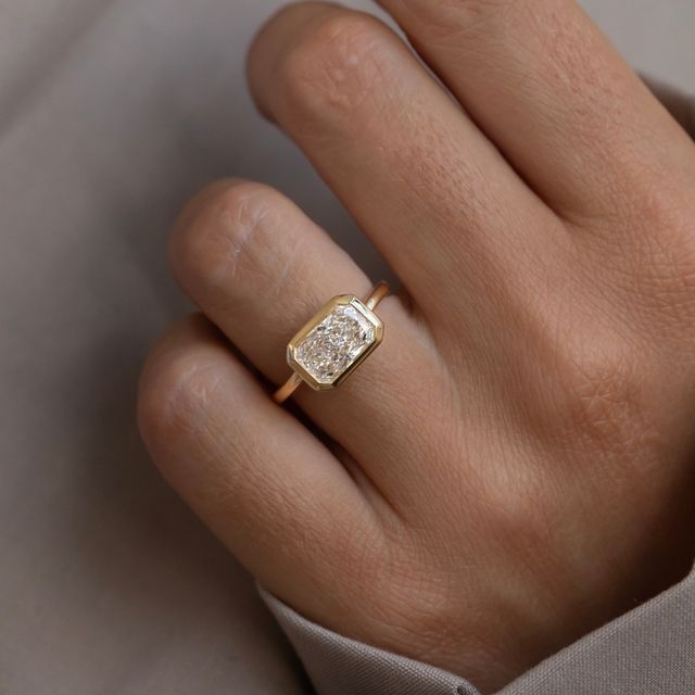 2.02 Carat Lab Grown Radiant Solitaire Engagement Ring In Yellow Gold - Sydney