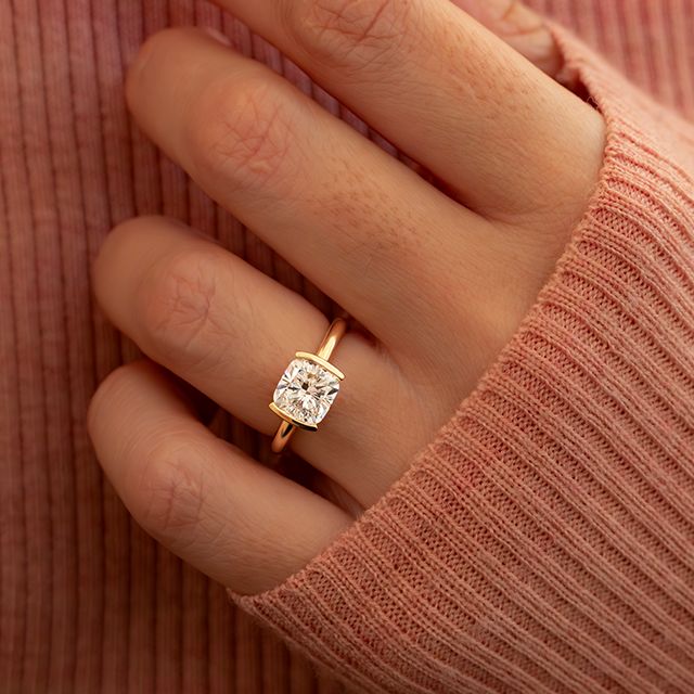 2.00 Carat Cushion Diamond Solitaire Engagement Ring In Yellow Gold - Avian