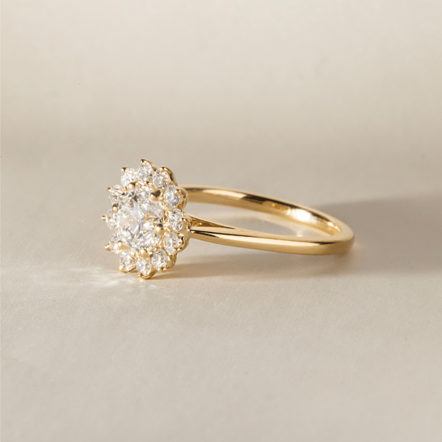 0.75 Carat Round Diamond Cluster Ring In Yellow Gold - Windermere