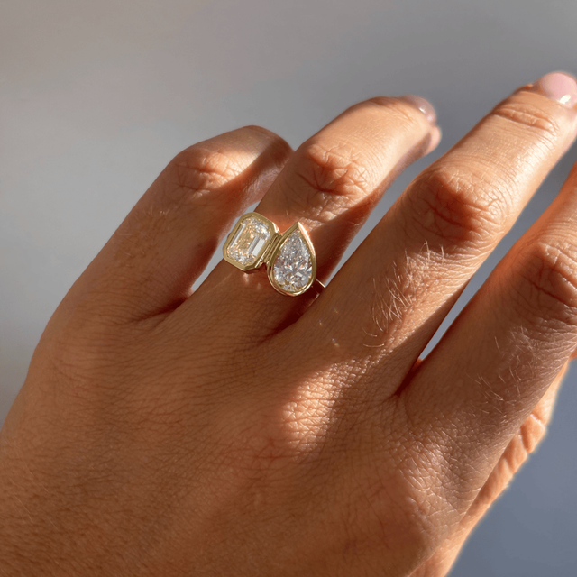 Toi Et Moi Lab Grown Emerald And Pear Diamond Engagement Ring In Yellow Gold