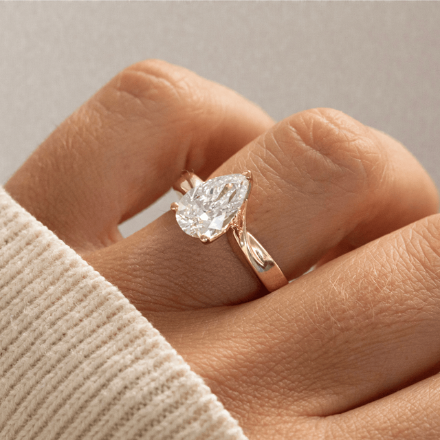2.24 Carat Pear Diamond Solitaire Engagement Ring In Yellow Gold - Vri