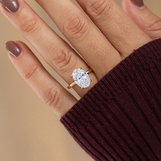 4.00 Carat Oval Diamond Solitaire Engagement Ring In Yellow Gold - Una