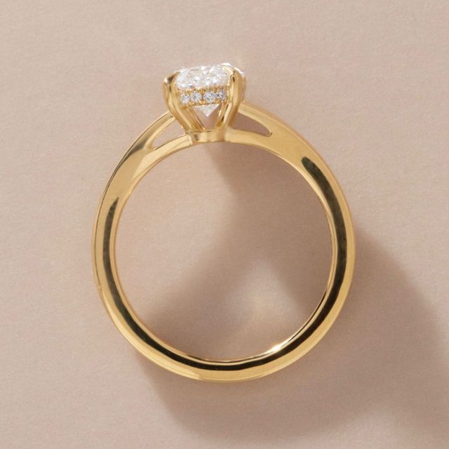 2.00 Carat Lab Grown Oval Diamond Split-Shoulder Bespoke Engagement Ring in Yellow Gold