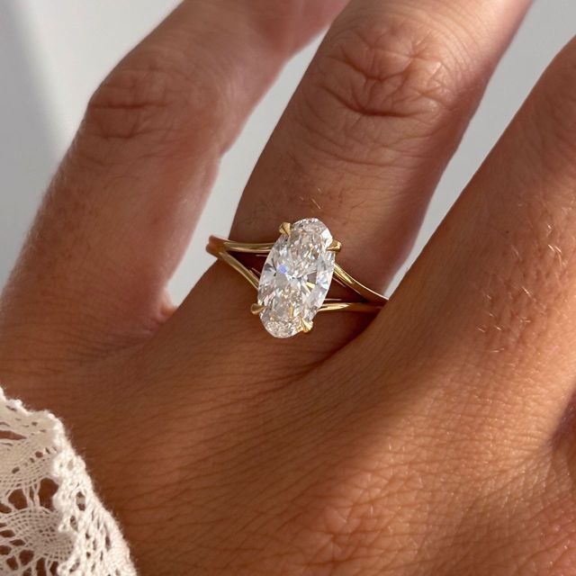 2.00 Carat Lab Grown Oval Diamond Split-Shoulder Bespoke Engagement Ring in Yellow Gold