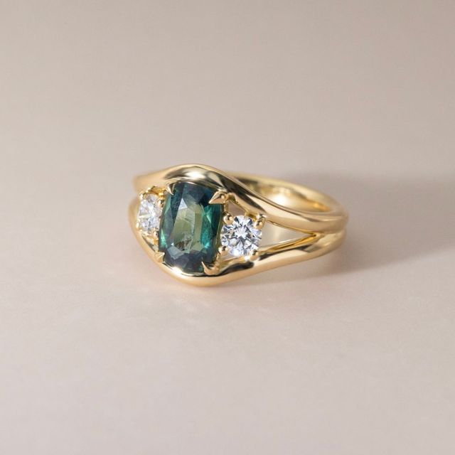 2.01 Carat Natural Elongated Cushion Teal Bi Parti Sapphire Trilogy Ring in Yellow Gold – Serra