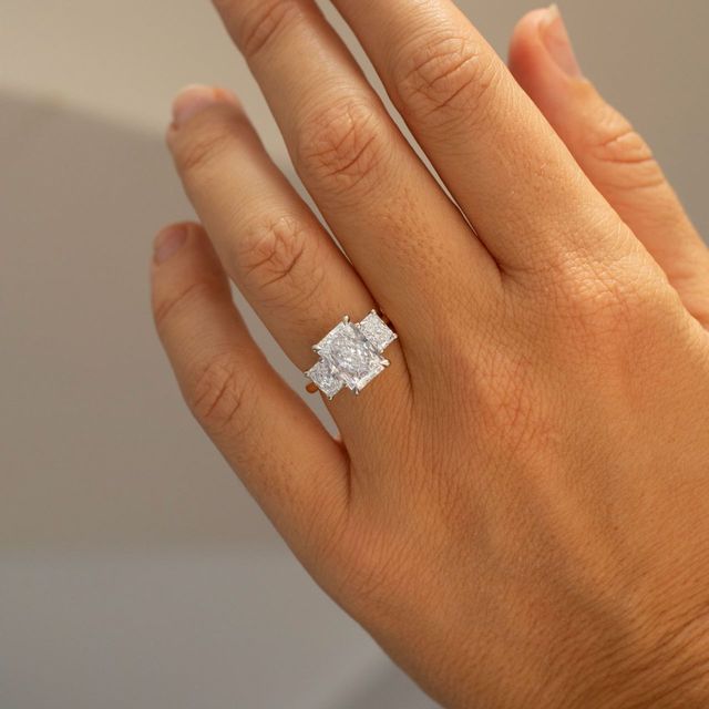 3.26 Carat Lab Grown Radiant Diamond Trilogy Engagement Ring In Yellow Gold - Daisy