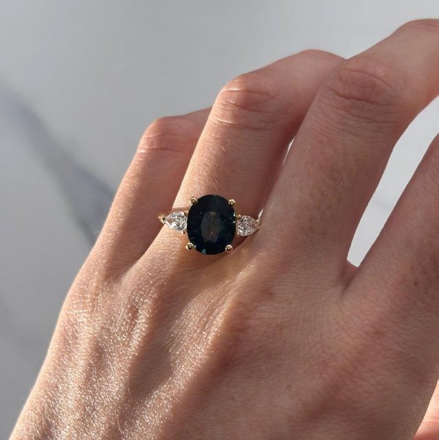 4.57 Carat Oval Green Sapphire Trilogy Engagement Ring in Yellow Gold - Amaya