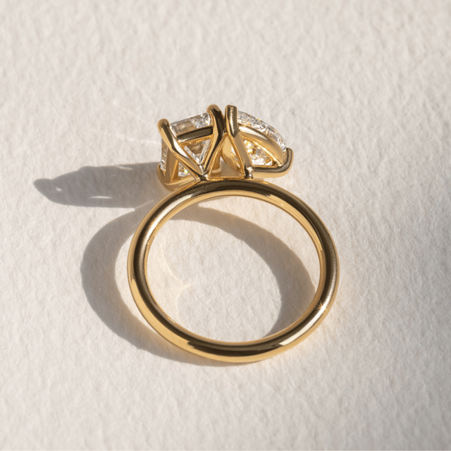 3.50 Carat Pear And Emerald Diamond Toi et Moi Engagement Ring in Yellow Gold