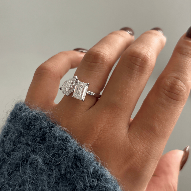 4.50 Carat Emerald And Pear Diamond Toi et Moi Engagement Ring in Platinum