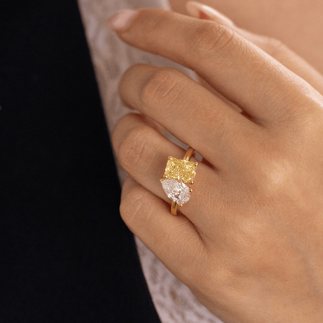 4.00 Carat Pear And Radiant Yellow Diamond Toi et Moi Engagement Ring in Yellow Gold