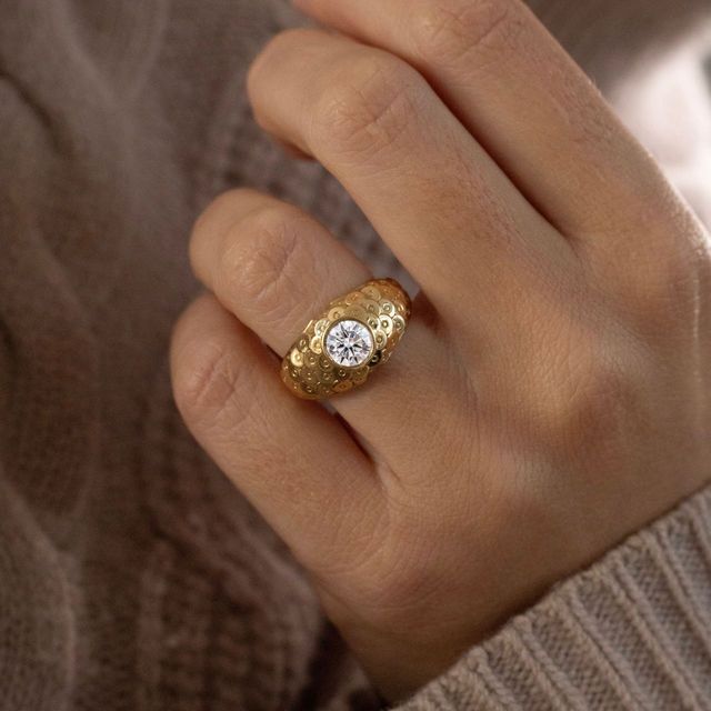 0.90 Carat Lab Grown Round Diamond Men's Engagement Ring in Yellow Gold - Dahlia