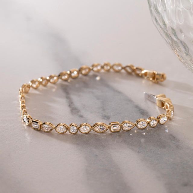 4.80 Carat Lab Grown Multi Diamond Bezel Set Bracelet in Yellow Gold