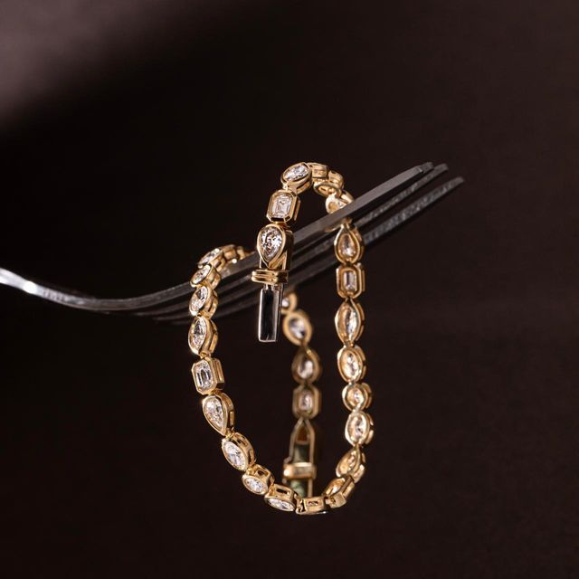 4.80 Carat Lab Grown Multi Diamond Bezel Set Bracelet in Yellow Gold