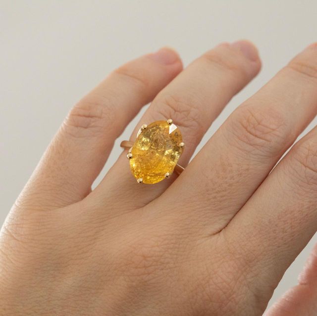 20.38 Carat Natural Oval Yellow Sapphire Solitaire Engagement Ring in Yellow Gold - Elswin