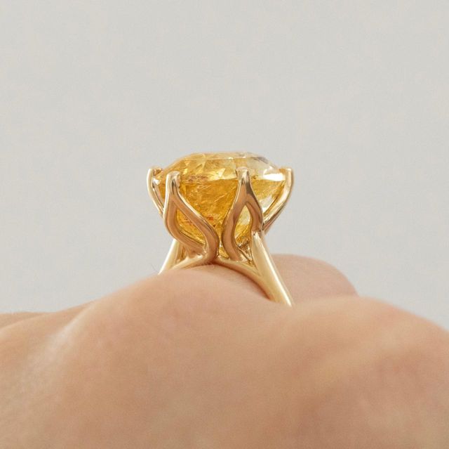20.38 Carat Natural Oval Yellow Sapphire Solitaire Engagement Ring in Yellow Gold - Elswin