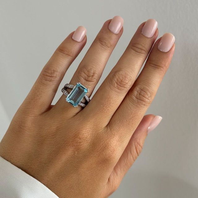 4.29 Carat Emerald Cut Aquamarine Split Shank Diamond Band Ring in Platinum - Naveya