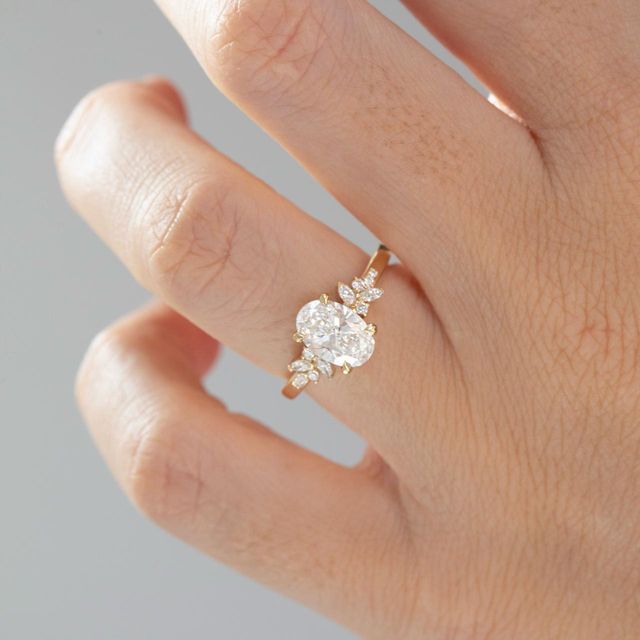 1.50 Carat Lab Grown Oval Diamond Cluster Engagement Ring in Yellow Gold - Sphinx