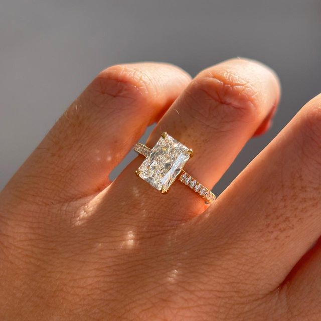 2.69 Carat Lab Grown Radiant Diamond Pavé Engagement Ring in Yellow Gold - Avery