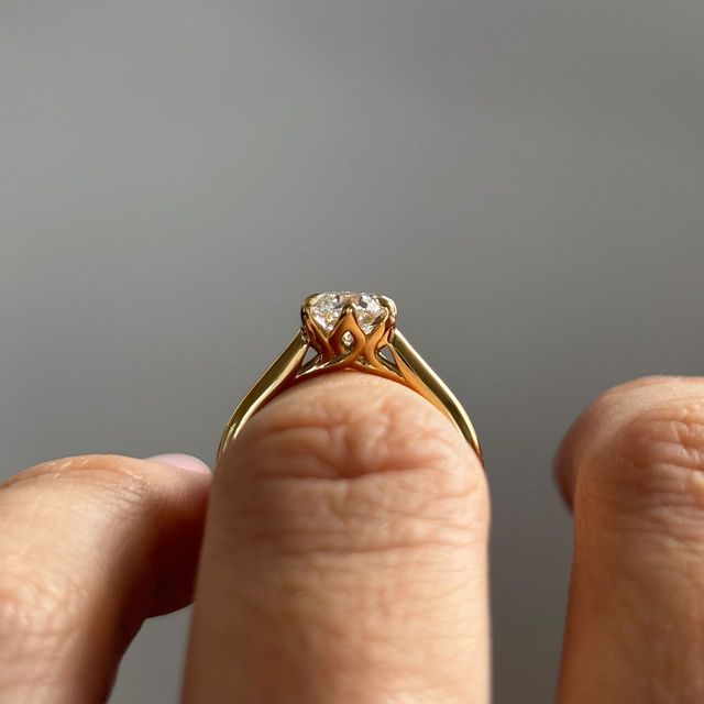 1 Carat Lab Grown Round Diamond Solitaire Engagement Ring in Yellow Gold - Elswin