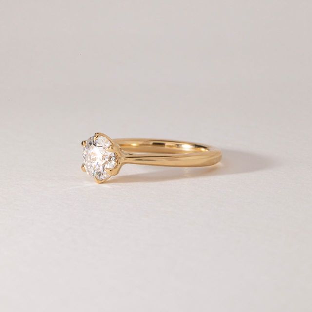 1 Carat Lab Grown Round Diamond Solitaire Engagement Ring in Yellow Gold - Elswin