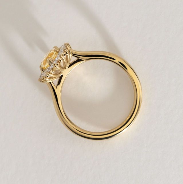 2 Carat Yellow Marquise Diamond Cluster Engagement Ring in Yellow Gold - Windermere