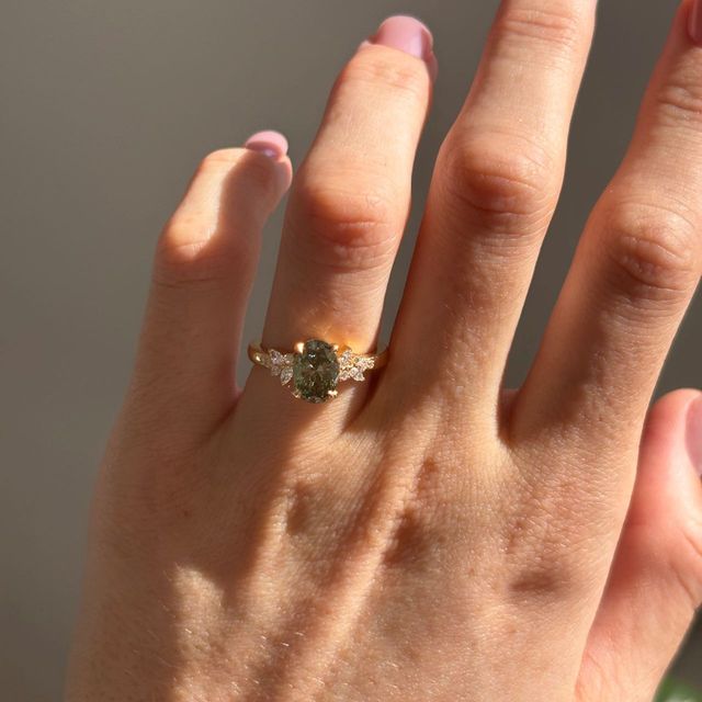 1.50 Carat Lab Grown Oval Green Diamond Cluster Engagement Ring in Yellow Gold - Sphinx