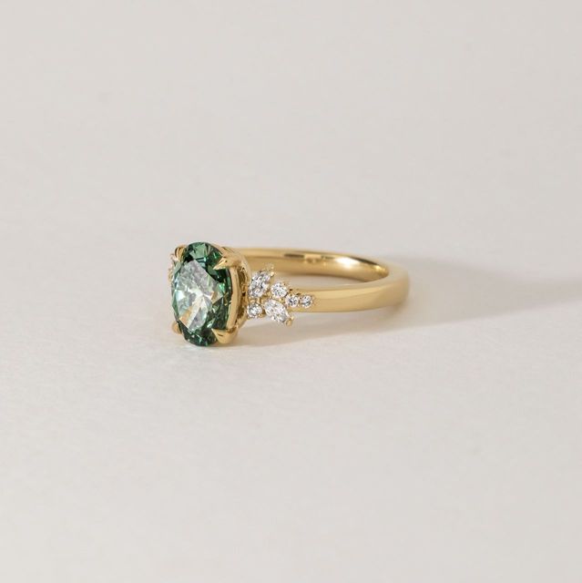 1.50 Carat Lab Grown Oval Green Diamond Cluster Engagement Ring in Yellow Gold - Sphinx