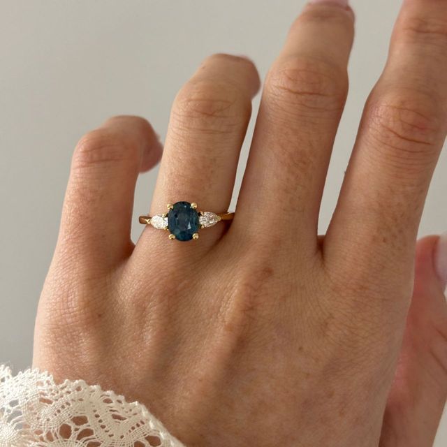 2.12 Carat Natural Oval Teal Sapphire Trilogy Engagement Ring in Yellow Gold - Vivian
