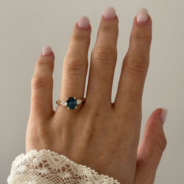 2.12 Carat Natural Oval Teal Sapphire Trilogy Engagement Ring in Yellow Gold - Vivian