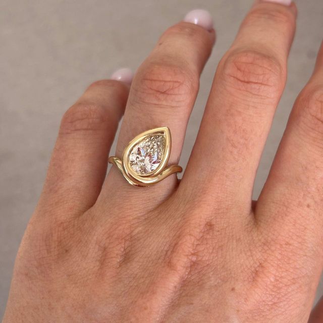 2.00 Carat Lab Grown Pear Diamond Twisted Bezel Bespoke Engagement Ring in Yellow Gold