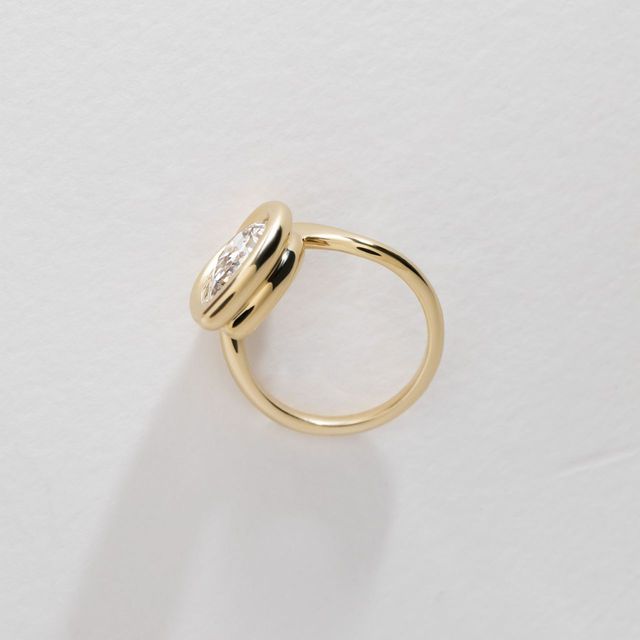 2.00 Carat Lab Grown Pear Diamond Twisted Bezel Bespoke Engagement Ring in Yellow Gold