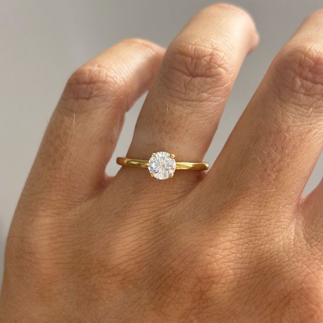 0.70 Carat Lab Grown Round Diamond Solitaire Engagement Ring in Yellow Gold - Ibib