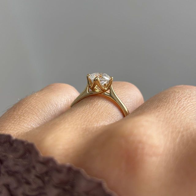 1 Carat Lab Grown Round Diamond Solitaire Engagement Ring in Yellow Gold - Roxana