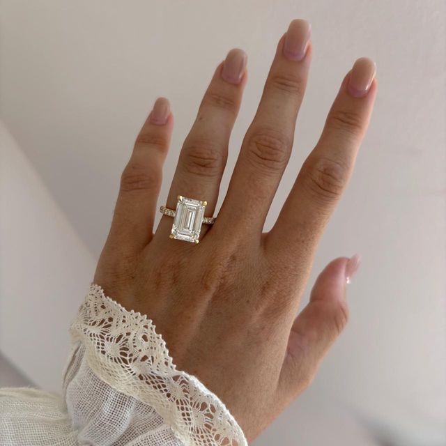 8 Carat Lab Grown Emerald Cut Diamond Pavé Band Engagement Ring in Yellow Gold - Kate