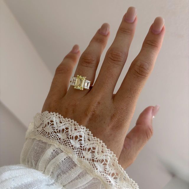 3.50 Carat Lab Grown Oval Yellow Diamond Trilogy Engagement Ring in Yellow Gold - Cairo