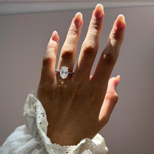 4 Carat Lab Grown Oval Diamond Pavé Engagement Ring in Platinum - Jessica