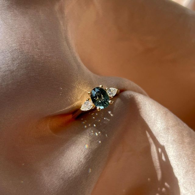 1.68 Carat Natural Oval Teal Sapphire Trilogy Engagement Ring in Yellow Gold - Amaya