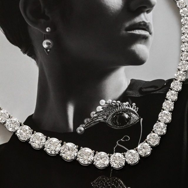 55 Carat Lab Grown Round Diamond Graduated Line Necklace in 9K White Gold